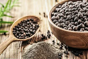 Việt Nam chi bộn tiền để nhập khẩu hồ tiêu, quế