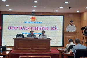 Bộ Công Thương nói rõ thêm về đề xuất doanh nghiệp tự quyết định giá bán xăng 