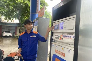 Chiều 8-8, giá xăng dầu đồng loạt giảm mạnh