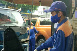 Chiều nay, giá xăng dầu giảm đồng loạt