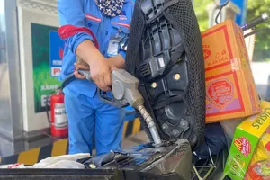 Bộ Công Thương lên tiếng về quy định không cho thương nhân phân phối mua bán xăng dầu với nhau