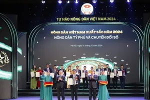 Chủ tịch Quốc hội dự lễ tôn vinh 63 nông dân Việt Nam xuất sắc 