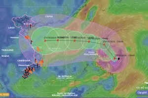 Bão TRAMI đang di chuyển nhanh vào Biển Đông