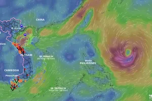 Bão Trà Mi vừa suy yếu, bão Kong-rey tiệm cận khu vực Biển Đông