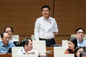 Bộ trưởng Nguyễn Hồng Diên nêu rõ quan điểm về cấm thuốc lá điện tử, thuốc lá nung nóng