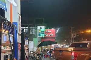 Giá xăng A95 tăng trở lại, lên gần 21.000 đồng/lít