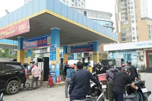 Giá xăng dầu giảm mạnh, có loại xăng xuống dưới 20.000 đồng/lít