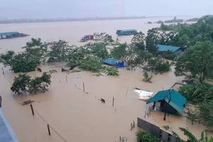 Lũ đang lên, Hà Nội, Thái Nguyên, Bắc Ninh khẩn trương triển khai công tác hộ đê