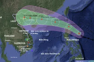 Bão Wipha sắp vào Biển Đông