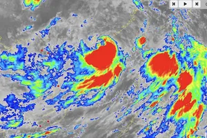 Bão số 3 mạnh cấp 11 vẫn tiếp tục mạnh lên, di chuyển rất nhanh