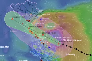 Bão số 10 giật cấp 15 cách Đà Nẵng 150km