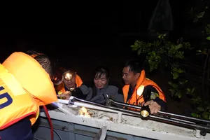 Nhiều xã ở Lạng Sơn ngập nặng, mất điện, việc cứu hộ gặp khó khăn 