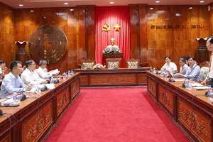 EVNNPT và tỉnh Đồng Tháp sẽ di dời đường dây 220-500kV giao chéo với cao tốc Cao Lãnh – An Hữu