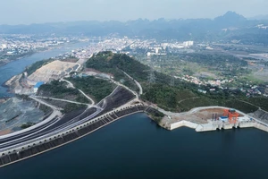 Khành thành dự án cấp điện cho Côn Đảo, Nhà máy thuỷ điện Hoà Bình mở rộng