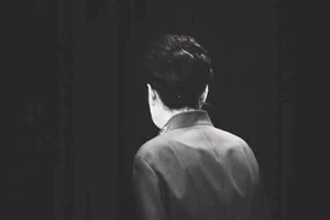 Bà Park bị phế truất, bạn thân 'pháp sư' xin lỗi