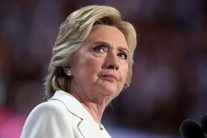 Cố vấn của bà Clinton cũng từng gặp đại sứ Nga