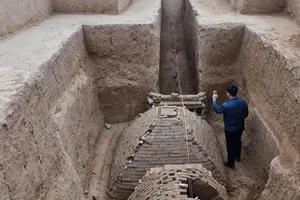 Phát hiện ngôi mộ kim tự tháp bí ẩn ở Trung Quốc