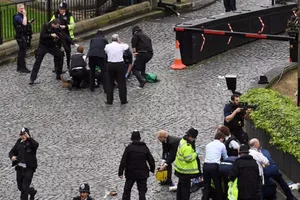 Nỗi ám ảnh khủng bố kinh hoàng tại Anh