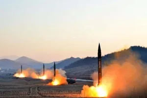 Nhật lo Triều Tiên dùng tên lửa mang chất độc Sarin