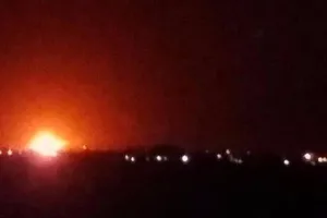 Nổ lớn ở kho vũ khí gần sân bay thủ đô Syria