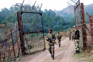 Ấn Độ chi hơn nửa tỉ đô mua súng bảo vệ biên giới