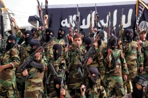 IS dùng giáo trình tiếng Anh 'tẩy não' trẻ em