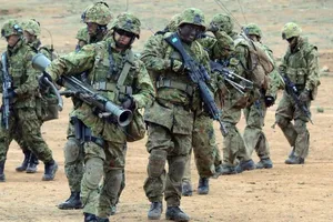 Nhật tính điều quân đội để đối phó tên lửa Triều Tiên