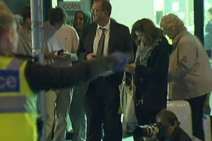 Úc: Tay súng bắt cóc con tin, bắn cảnh sát bị thương