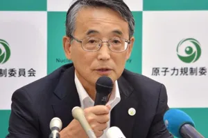 Nói sốc về ICBM Triều Tiên, quan chức Nhật bị ném đá