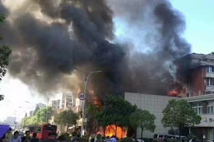 Nổ kinh hoàng ở nhà hàng Trung Quốc, 55 người bị thương