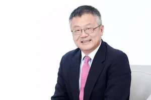 Singapore trục xuất giáo sư gốc TQ vì làm gián điệp