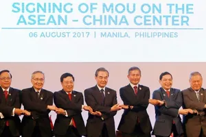  ASEAN ra tuyên bố chung phản đối quân sự hóa biển Đông