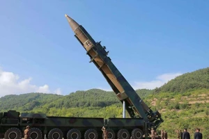 Hàn Quốc: Triều Tiên có thể sắp phóng ICBM