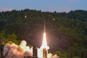 Mỹ tháo 'vòng kim cô' cho tên lửa Hàn Quốc