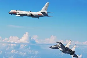 Oanh tạc cơ Trung Quốc luyện tác chiến gần Guam