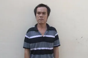 Nửa đêm sang nhà xóm hiếp dâm cụ bà 72 tuổi