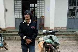 Trộm 19 chiếc chiêng trong nhà một người đồng bào