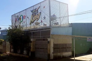 Khởi tố nam sinh giết bạn cùng hát Karaoke