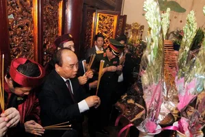 Thủ tướng dâng hương tưởng nhớ các vua Hùng