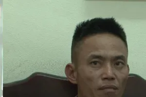 Dàn cảnh cướp nửa tỉ đồng của bạn hàng nước ngoài