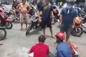 'Hiệp sĩ' Tân Bình tái xuất, đua với tội phạm