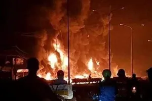  Sẽ khởi tố vụ lật xe bồn gây cháy làm 6 người tử vong