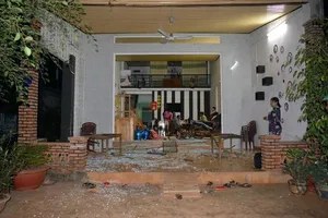 Bạn bị đánh, thanh niên xách gậy sắt đi trả thù thay