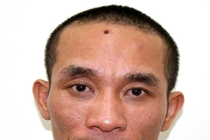 Say rượu đập phá quán cơm, đánh công an