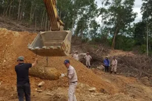 Quả bom 340 kg có ngòi nổ hóa học gần đường dây 500 KV