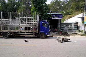 Xe máy đối đầu xe tải, 2 chị em ruột tử vong tại chỗ