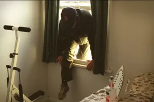 Nhờ mẹ chuộc lại đồ trộm cắp rồi mang trả nạn nhân