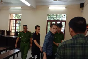 Nửa đêm chở người tình đang mang thai đi giao ma túy