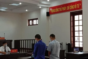 Bị cáo xin cho đồng phạm nhiễm HIV hưởng án nhẹ