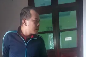 Hoãn xử tài xế xe ôm đánh cháu bé 7 tuổi